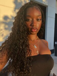 massage in riyadh.girl african.تدليك في الرياض. فتاة أفريقية.