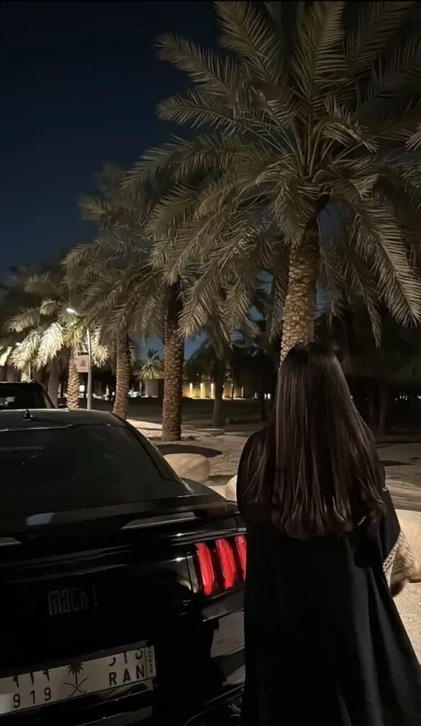 Private home massage Riyadh relaxing night atmosphere